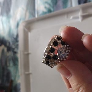 One size fit all rings